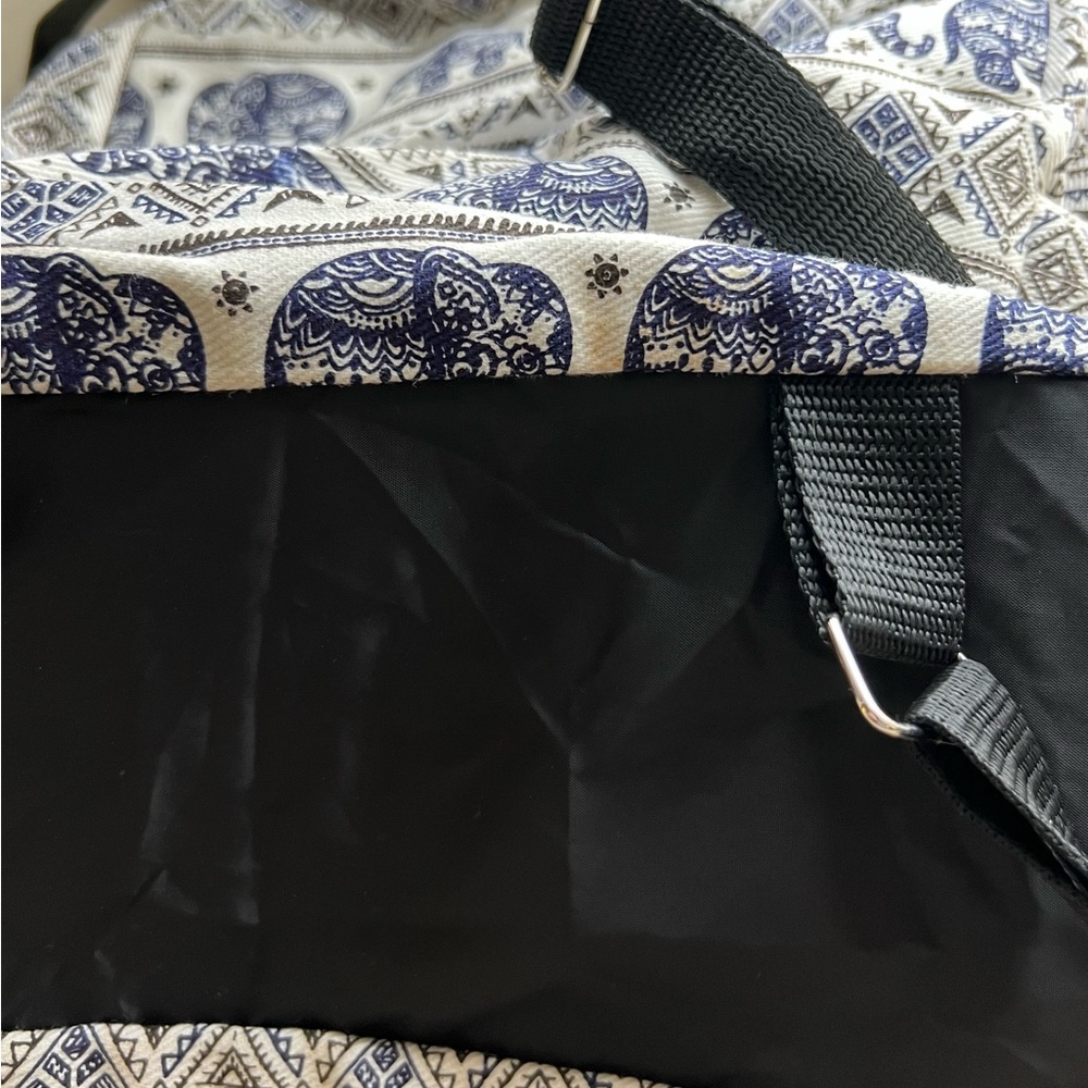 Like-New Elephant Patterned Mini Backpack - image 5